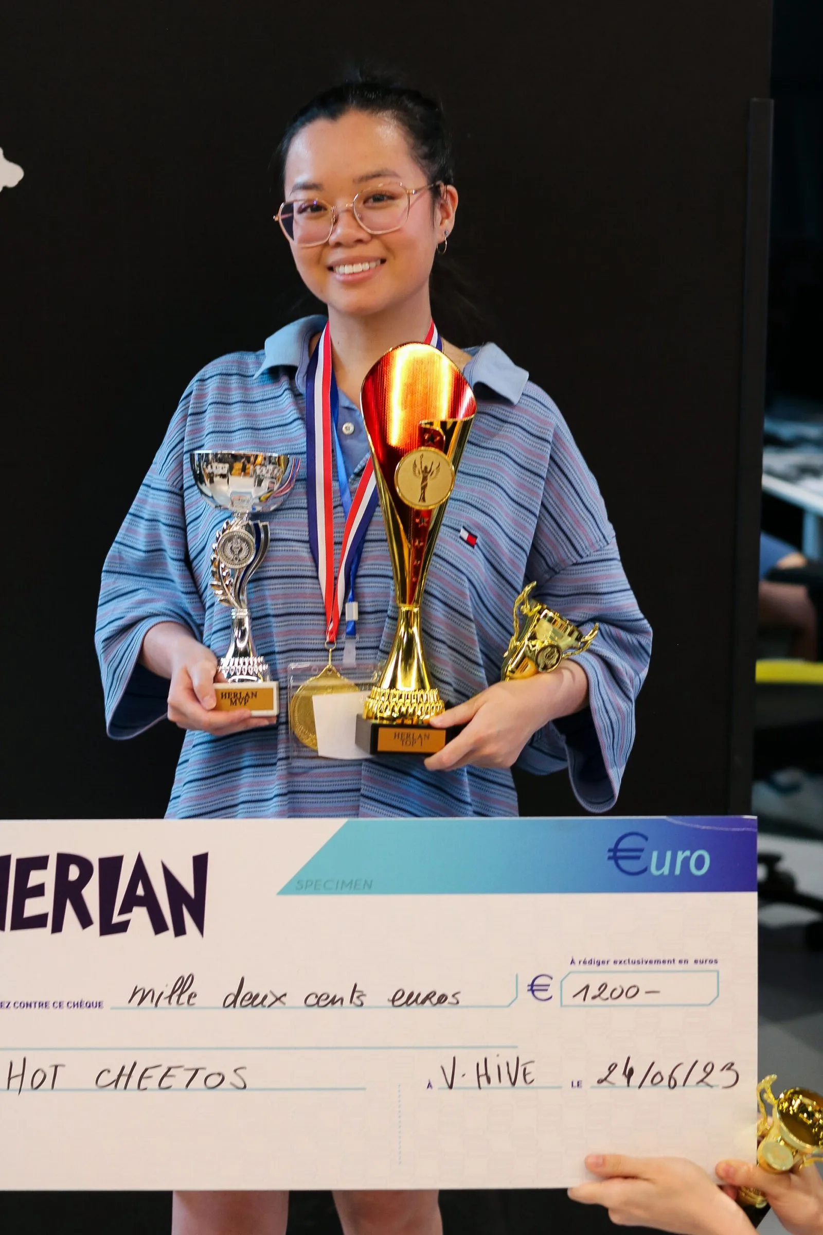Gagnante HERLAN avec son trophée